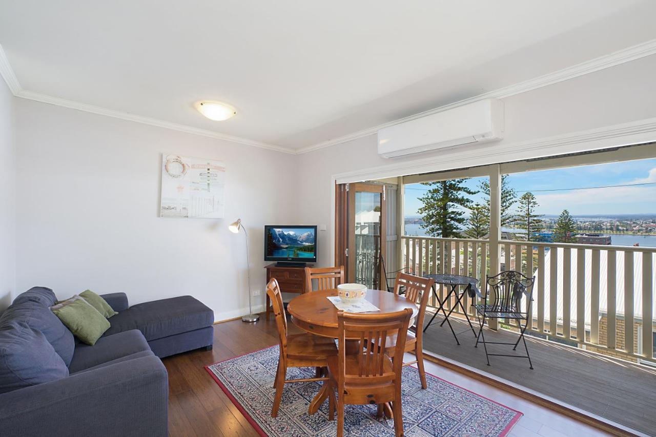 Newcastle Short Stay Accommodation - Vista Apartment Экстерьер фото